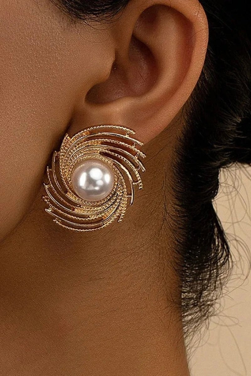 Orecchini con Texture Metallica e Perle Valentina | Design Chic dal Giorno alla Sera TIAMUSE Earrings