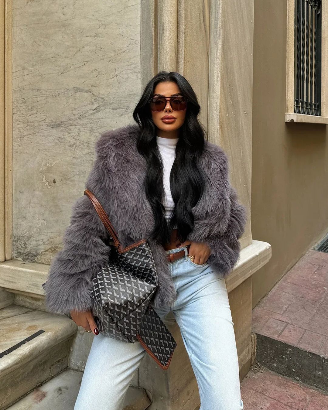 Cappotto Corto in Pelliccia per Donne in Antracite | Nori TIAMUSE Outwear