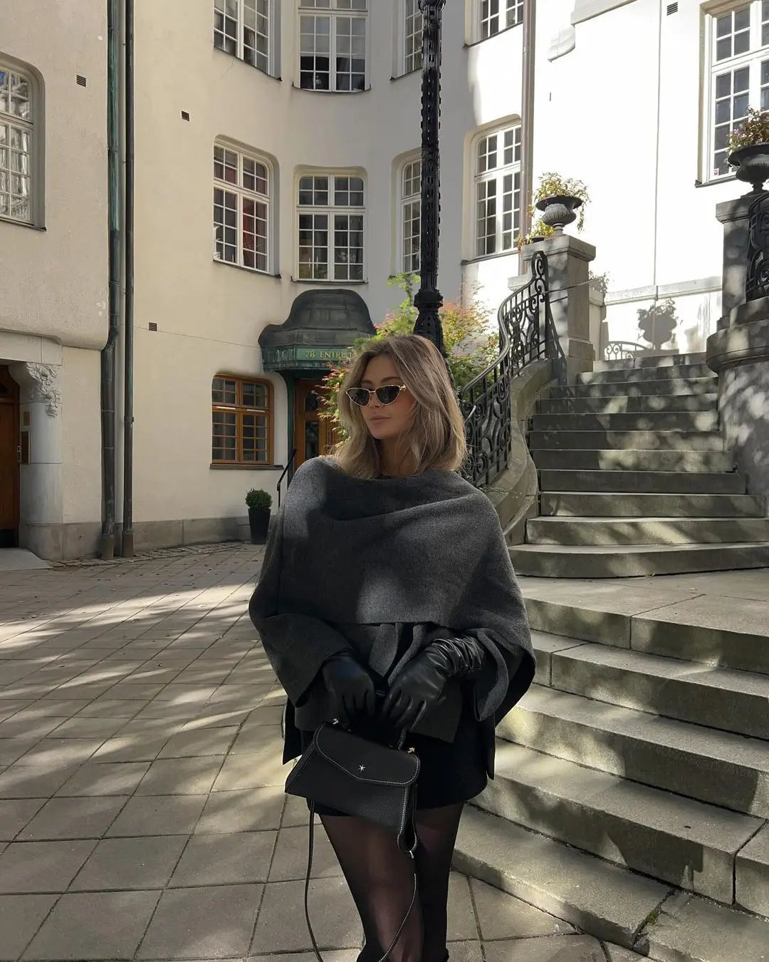 Cappotto Donna con Sciarpa Integrata | Stile Elegante per Autunno TIAMUSE November