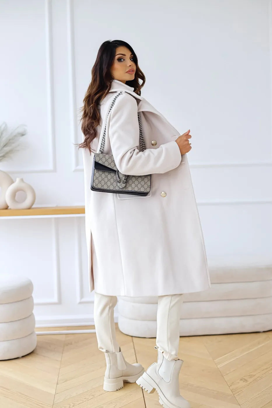 Cappotto Elegante da Donna con Bottoni Dorati | Lionara TIAMUSE Outwear