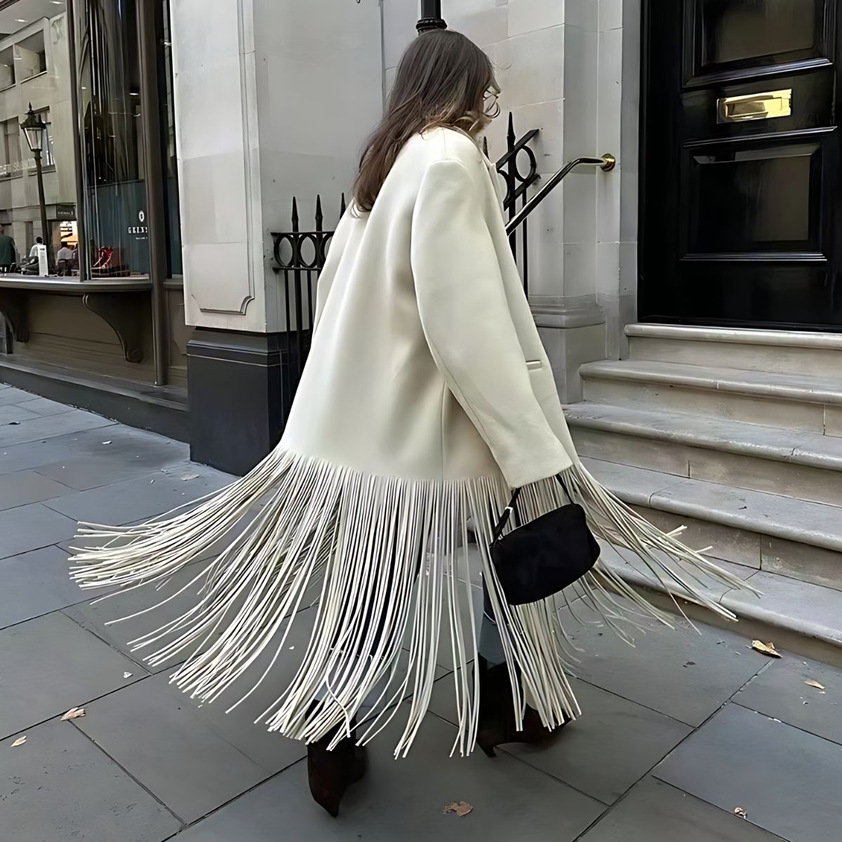 Cappotto Elegante in Bianco crema con Dettaglio Frange TIAMUSE Outwear