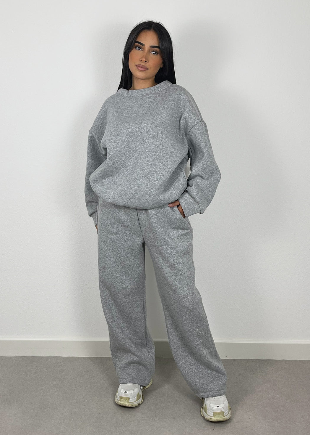 Completo Sportivo Donna alla Moda | Set Attivo Comodo e Trendy 2025 TIAMUSE