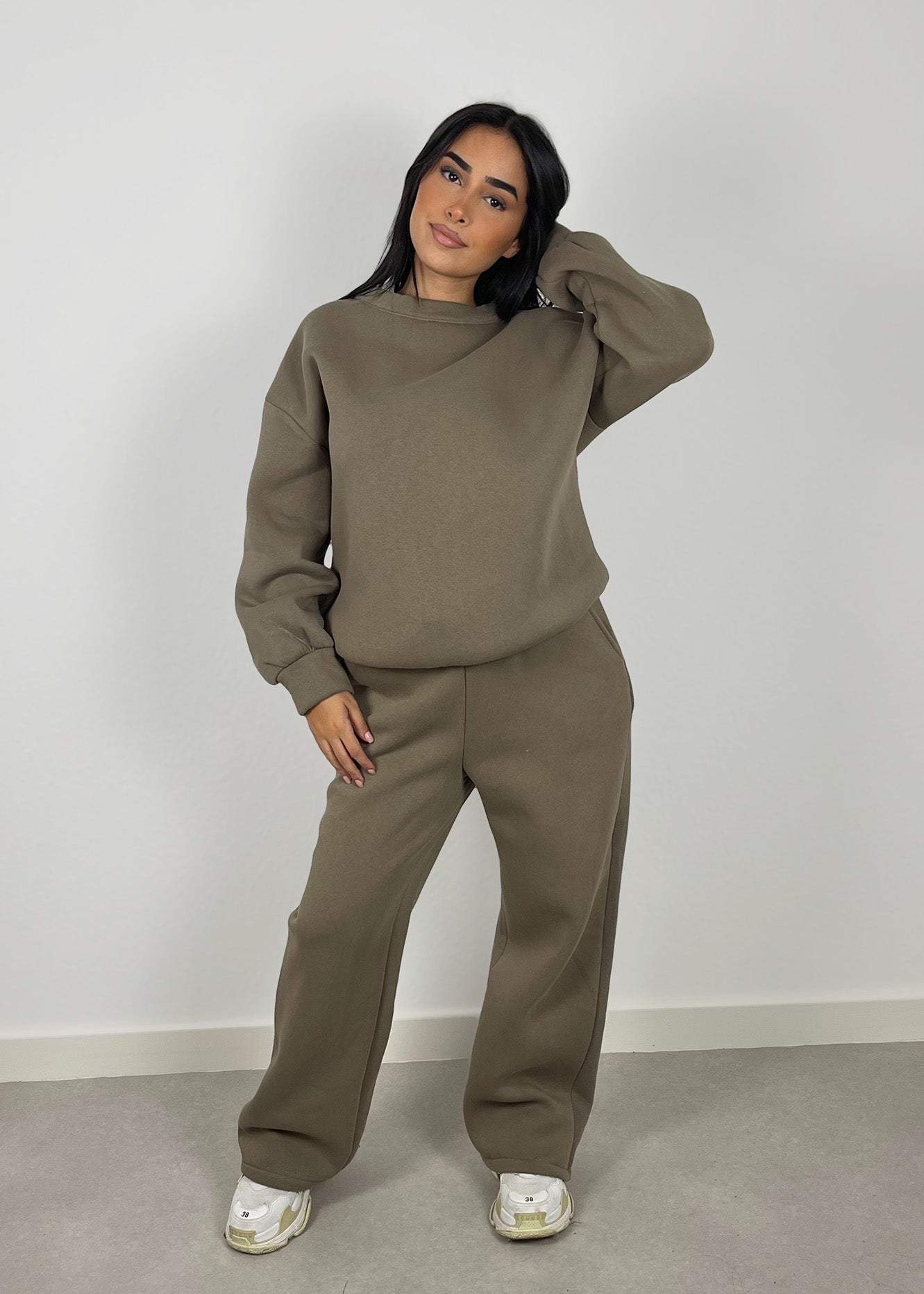 Completo Sportivo Donna alla Moda | Set Attivo Comodo e Trendy 2025 TIAMUSE