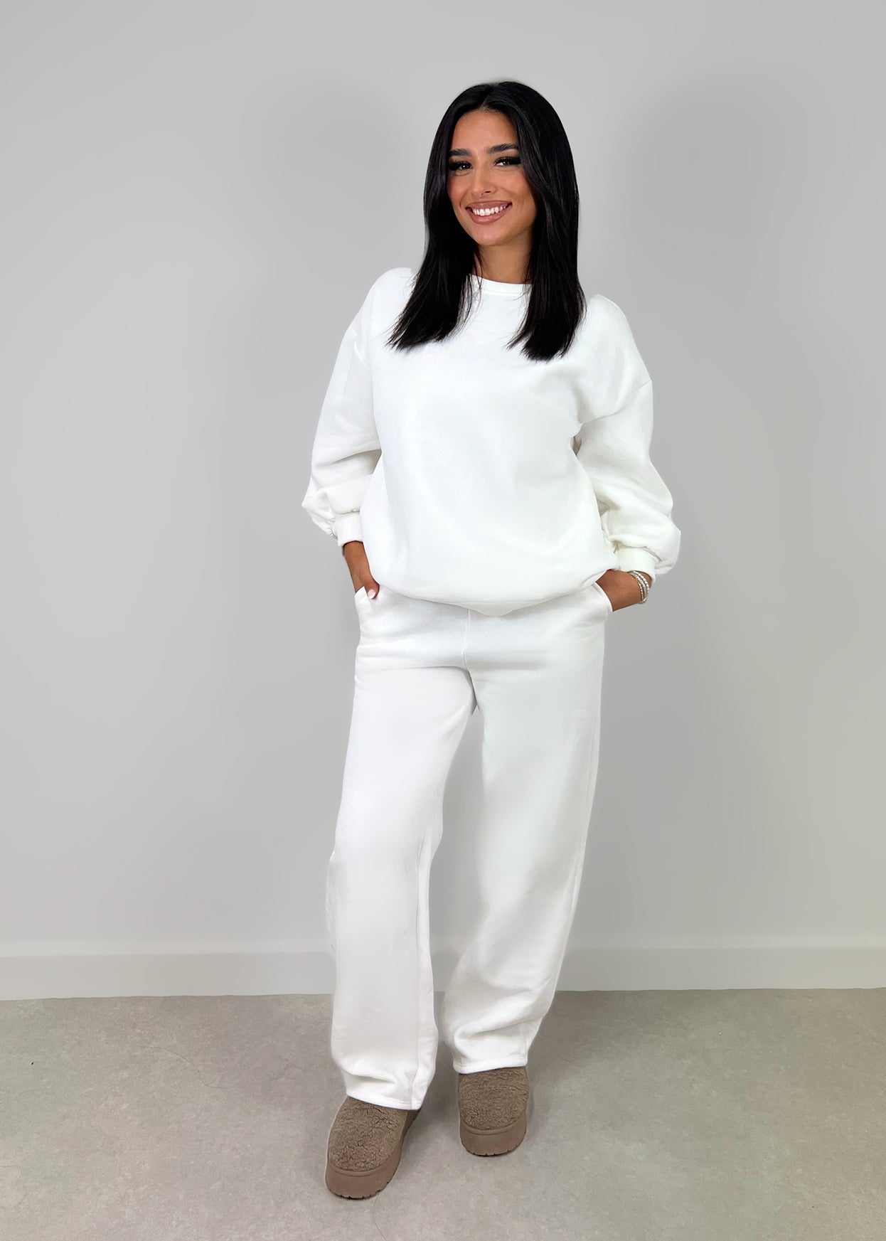 Completo Sportivo Donna alla Moda | Set Attivo Comodo e Trendy 2025 TIAMUSE