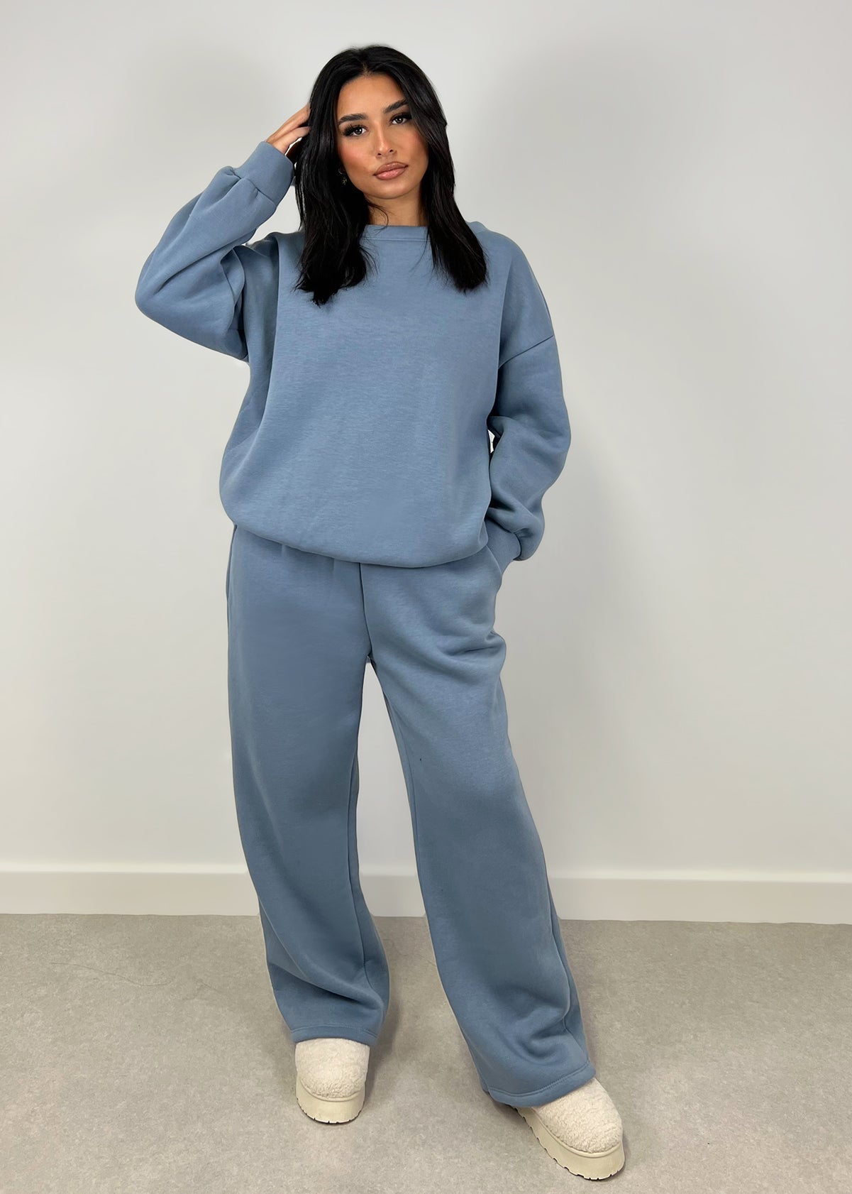 Completo Sportivo Donna alla Moda | Set Attivo Comodo e Trendy 2025 TIAMUSE