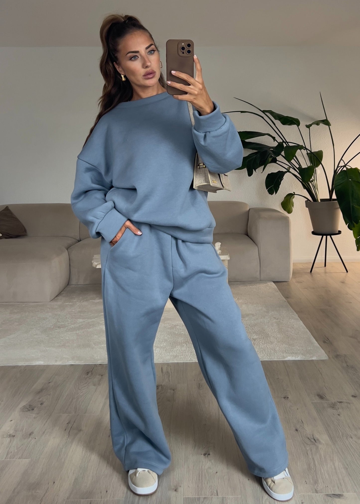 Completo Sportivo Donna alla Moda | Set Attivo Comodo e Trendy 2025 TIAMUSE