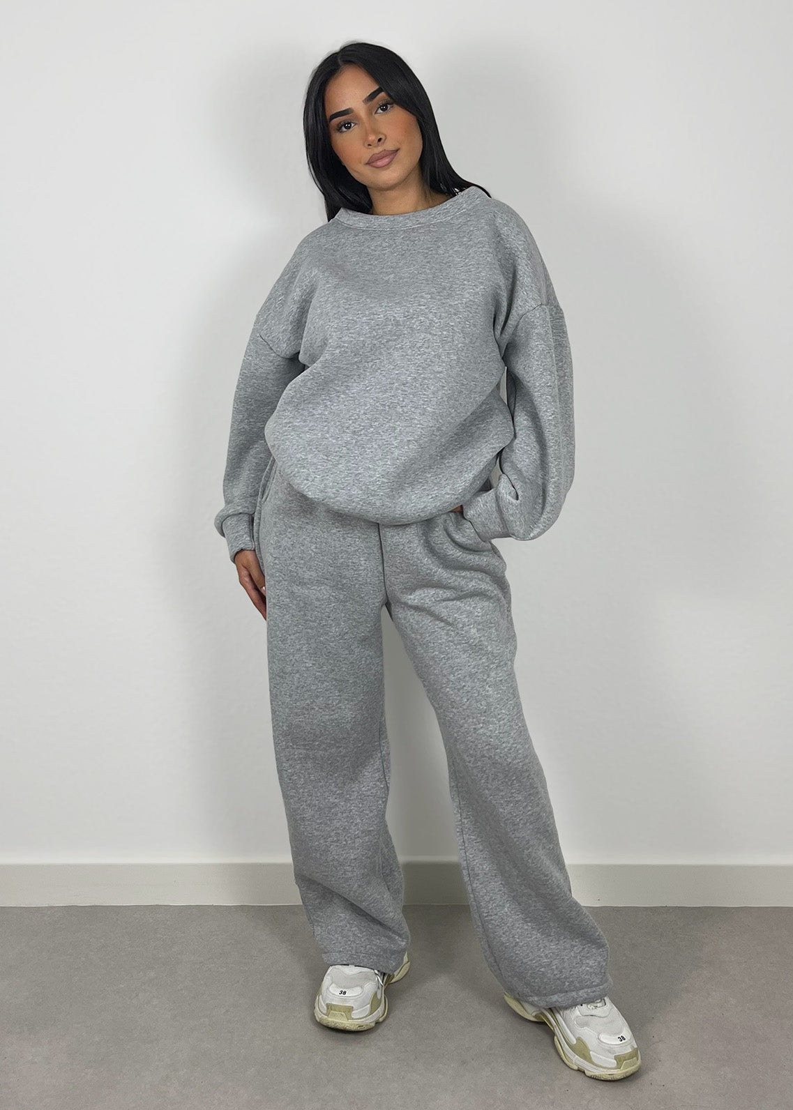 Completo Sportivo Donna alla Moda | Set Attivo Comodo e Trendy 2025 TIAMUSE
