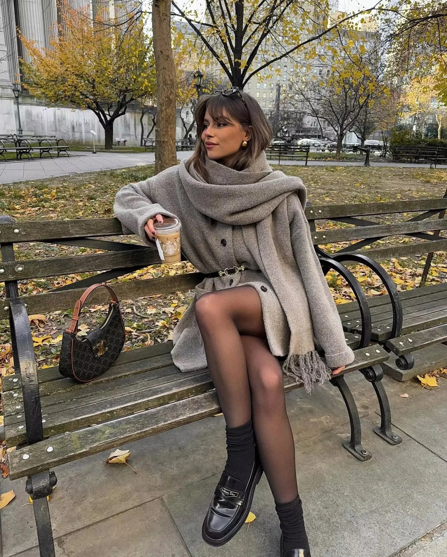 Mantella Elegante Donna con Sciarpa e Bottoni | Cardigan a Maglia Elegante 2025 TIAMUSE