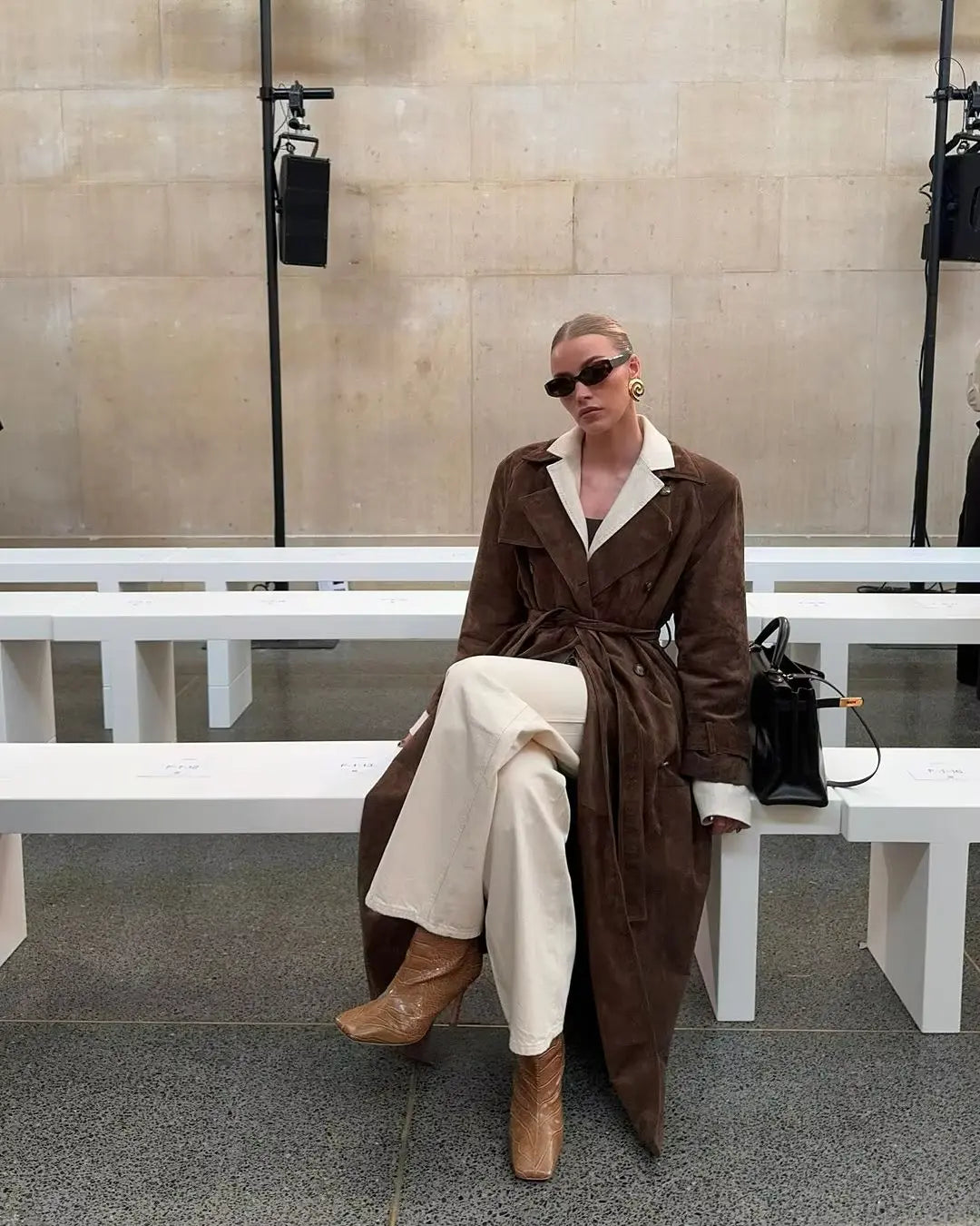 Trench in Camoscio da Donna di Tendenza | Marrone, Vestibilità Sartoriale, Autunno/Inverno TIAMUSE Outwear