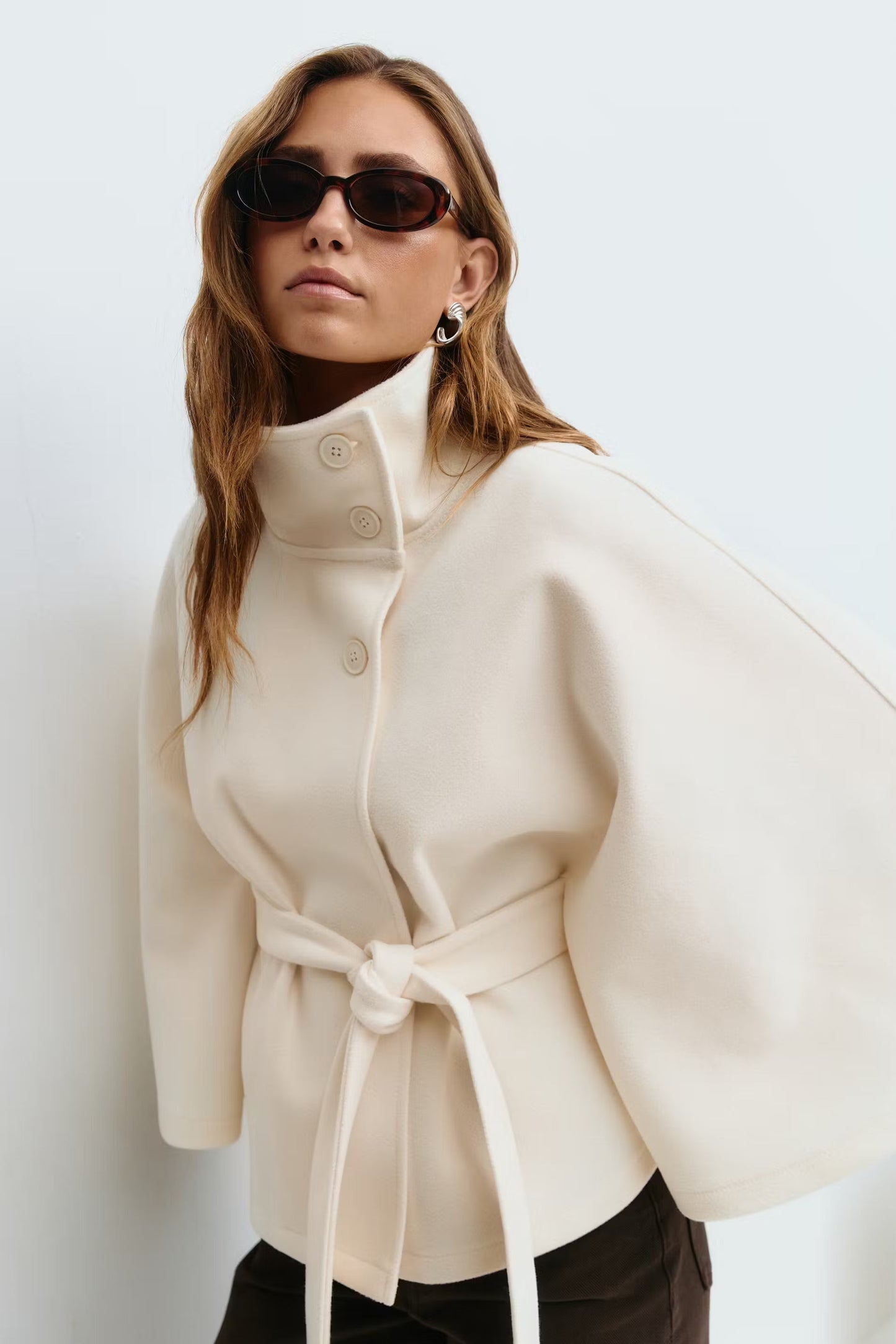 Kurzer Damenmantel Herbst Winter | Modetrend 2025