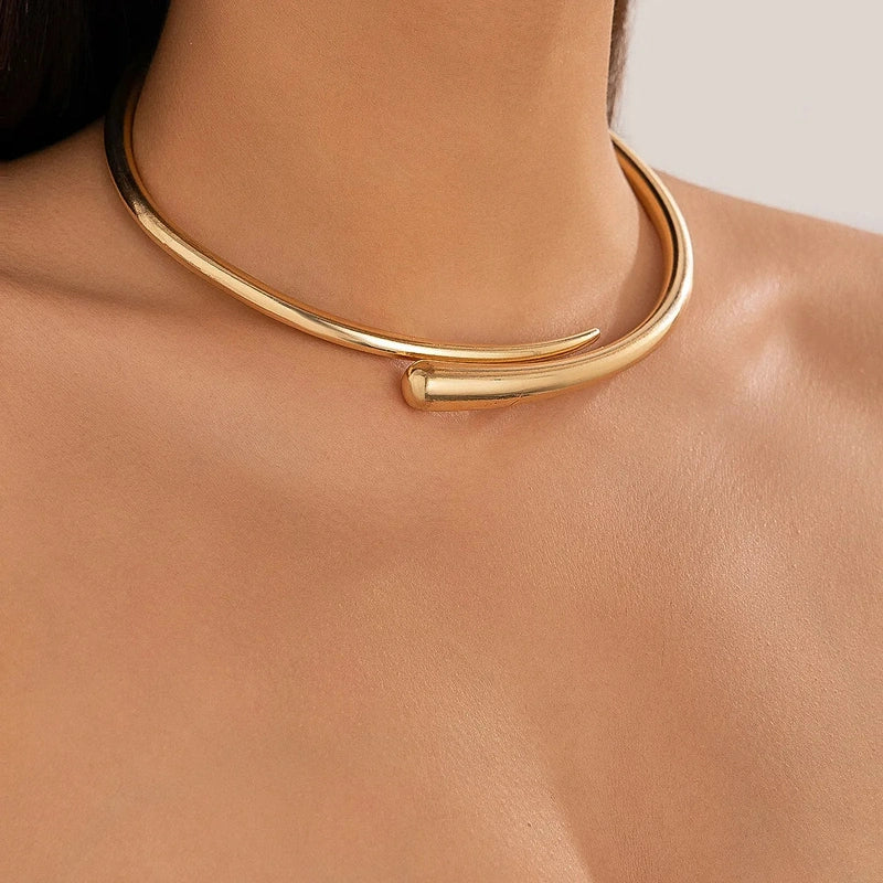 Accessorio Chic Donna 2025 – Bracciale Aperto o Choker Rigido in Metallo Lucido TIAMUSE Bracciale