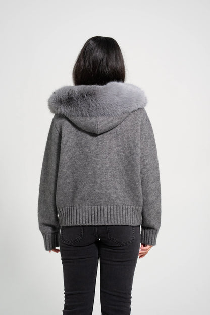 Grauer Cardigan mit Reißverschluss und echtem Fell | Herbst-Winter-Stil Arianna