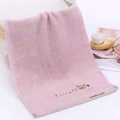 Håndklæde i bomuld med broderi af bjørn til børn | LilBear