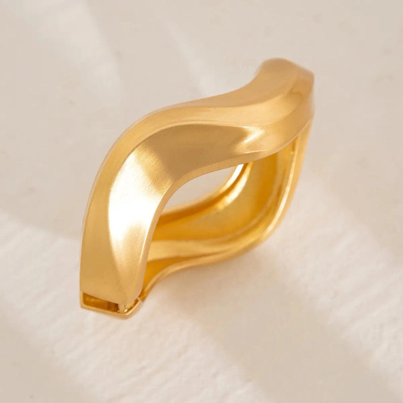 Bracciale Largo Lucido a Onda in Oro – Accessorio Glam per Eventi Estivi TIAMUSE Bracciale