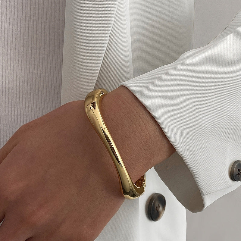Bracciale Rigido Scultoreo Lucido – Accessorio Elegante Donna 2025 TIAMUSE Bracciali