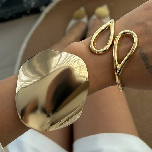Bracciale dorato con struttura a molla – Il tocco finale per uno stile deciso TIAMUSE ACCESSORI