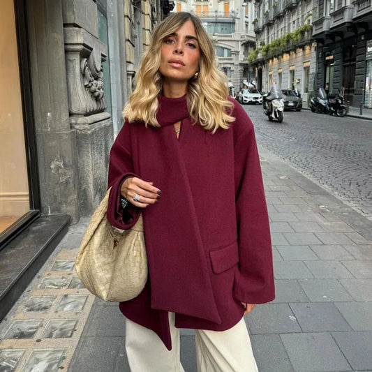 Cappotto Corto Moderno in Bordeaux con Dettaglio Sciarpa TIAMUSE Outwear