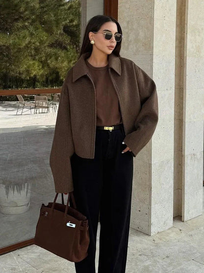 Cappotto Corto in Lana Marrone con Zip | Joalin TIAMUSE November