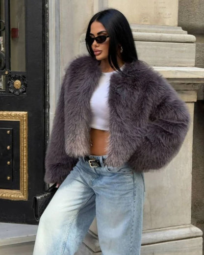 Cappotto Corto in Pelliccia per Donne in Antracite | Nori TIAMUSE Outwear