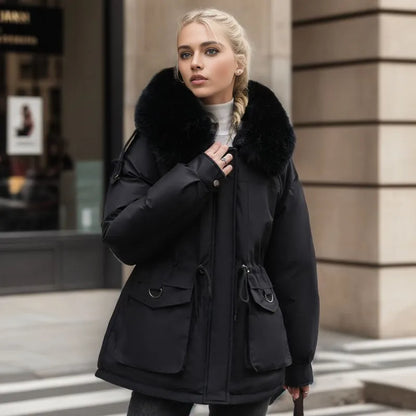 Cappotto Invernale Lungo da Donna con Cappuccio e Rifiniture in Pelliccia | Giacca Invernale TIAMUSE Outwear