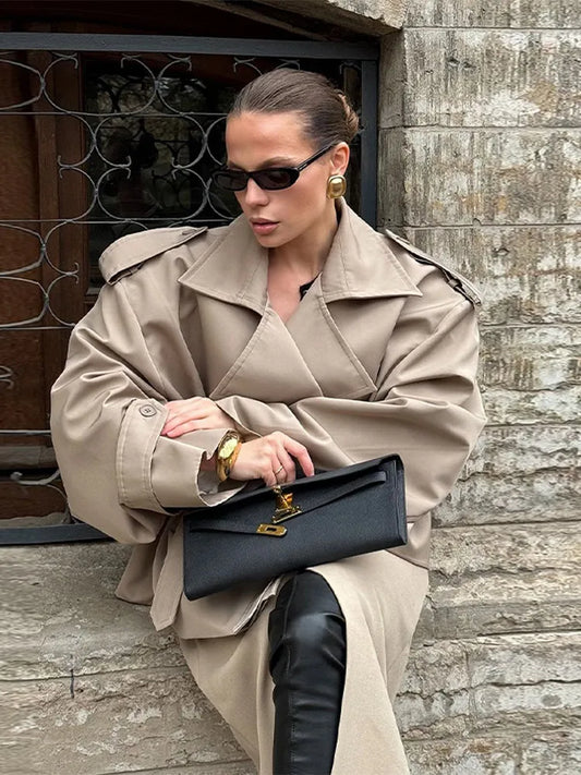 Cappotto Trench Corto Vintage da Donna con Colletto Risvoltato e Spalline | Loana TIAMUSE Outwear