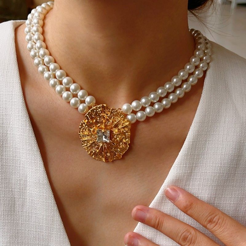 Collana con perle e orecchini ellittici – Gioielli geometrici per look raffinati TIAMUSE ACCESSORI