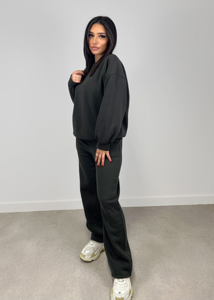 Completo Sportivo Donna alla Moda | Set Attivo Comodo e Trendy 2025 TIAMUSE