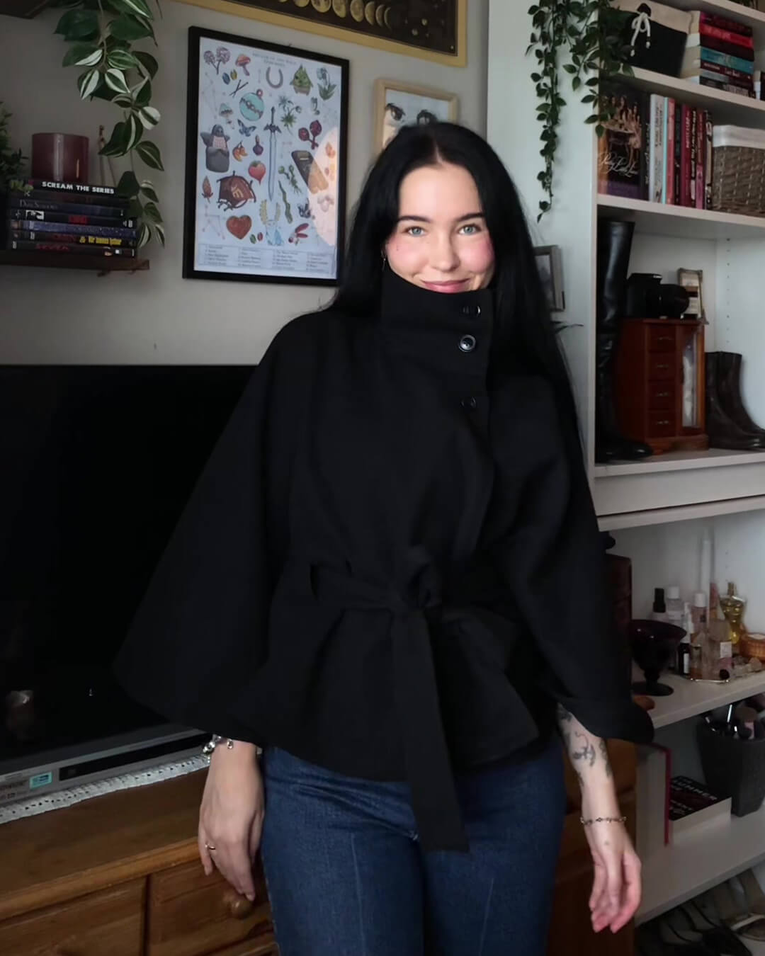 Giacca Mantella elegante con Cintura e collo alto | Marianne TIAMUSE Outwear