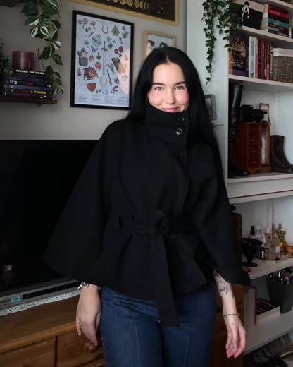 Giacca Mantella elegante con Cintura e collo alto | Marianne TIAMUSE Outwear