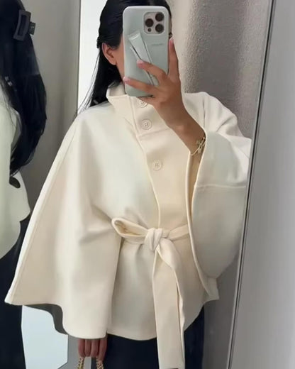 Giacca Mantella elegante con Cintura e collo alto | Marianne TIAMUSE Outwear