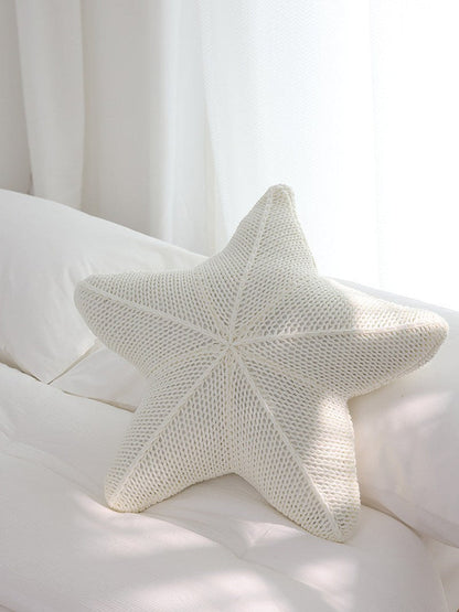 Coussin en forme d'étoile de mer travaillé à la main en corail orange, blanc et kaki | Décoration côtière Staris